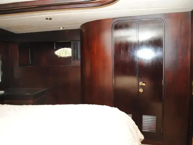 Johnson 63 Flybridge -