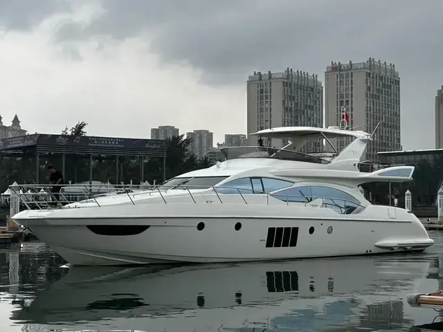 Azimut 70