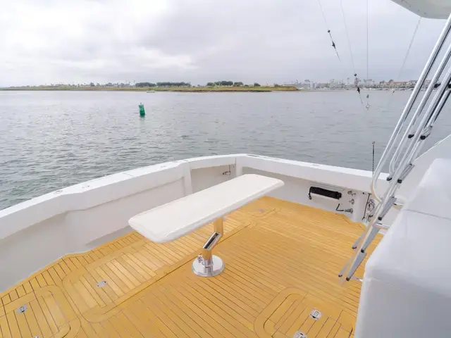 Hatteras 60'