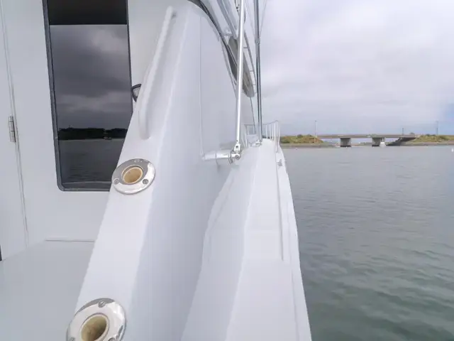 Hatteras 60'