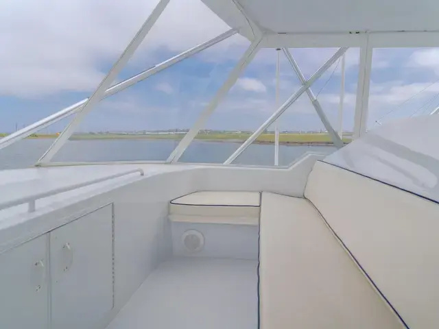 Hatteras 60'