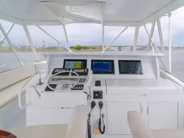 Hatteras 60'