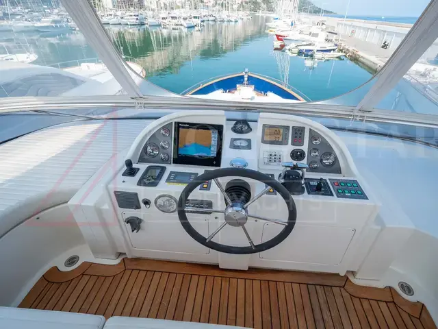 Azimut Magellano 74