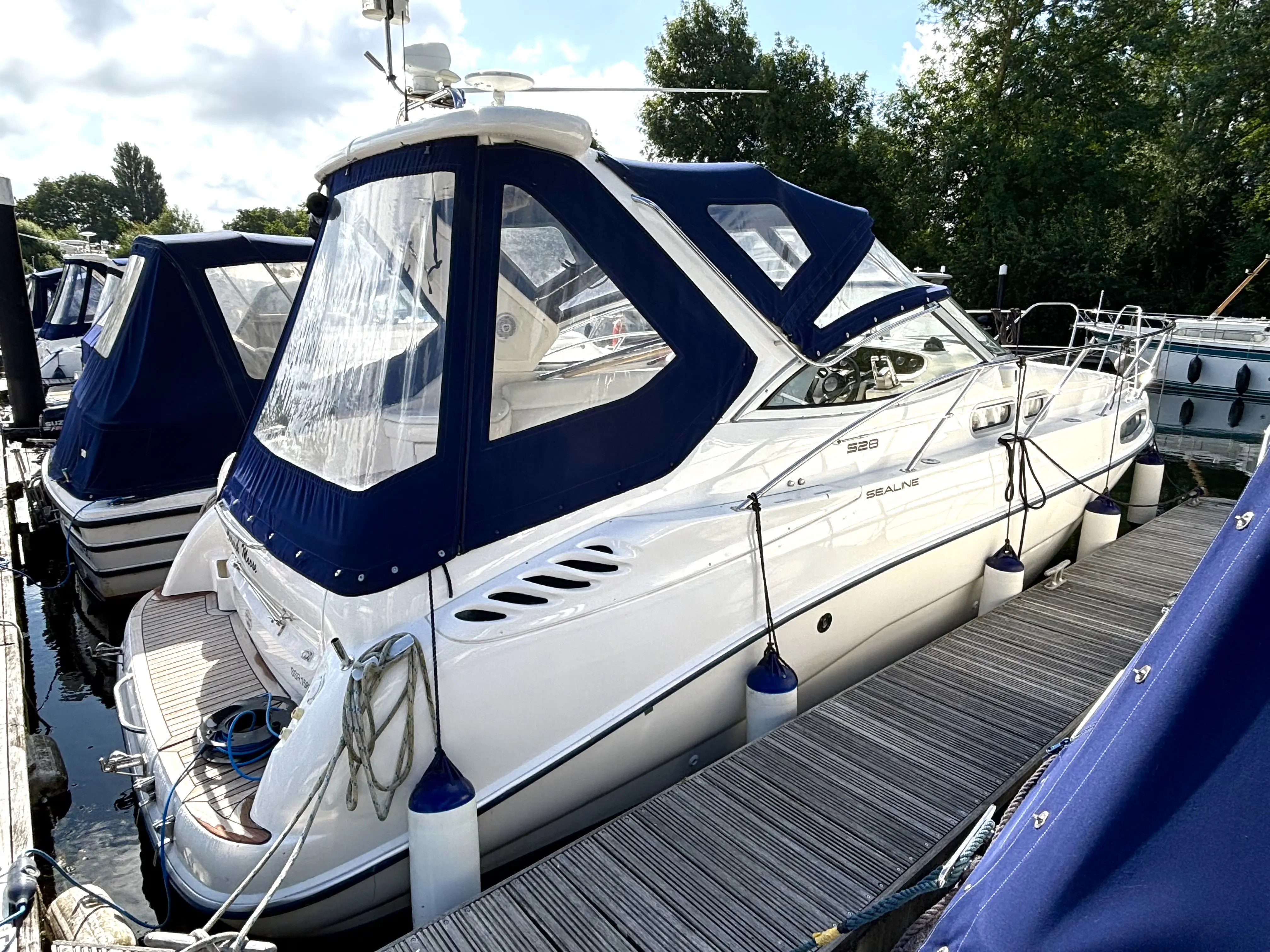 2000 Sealine s28