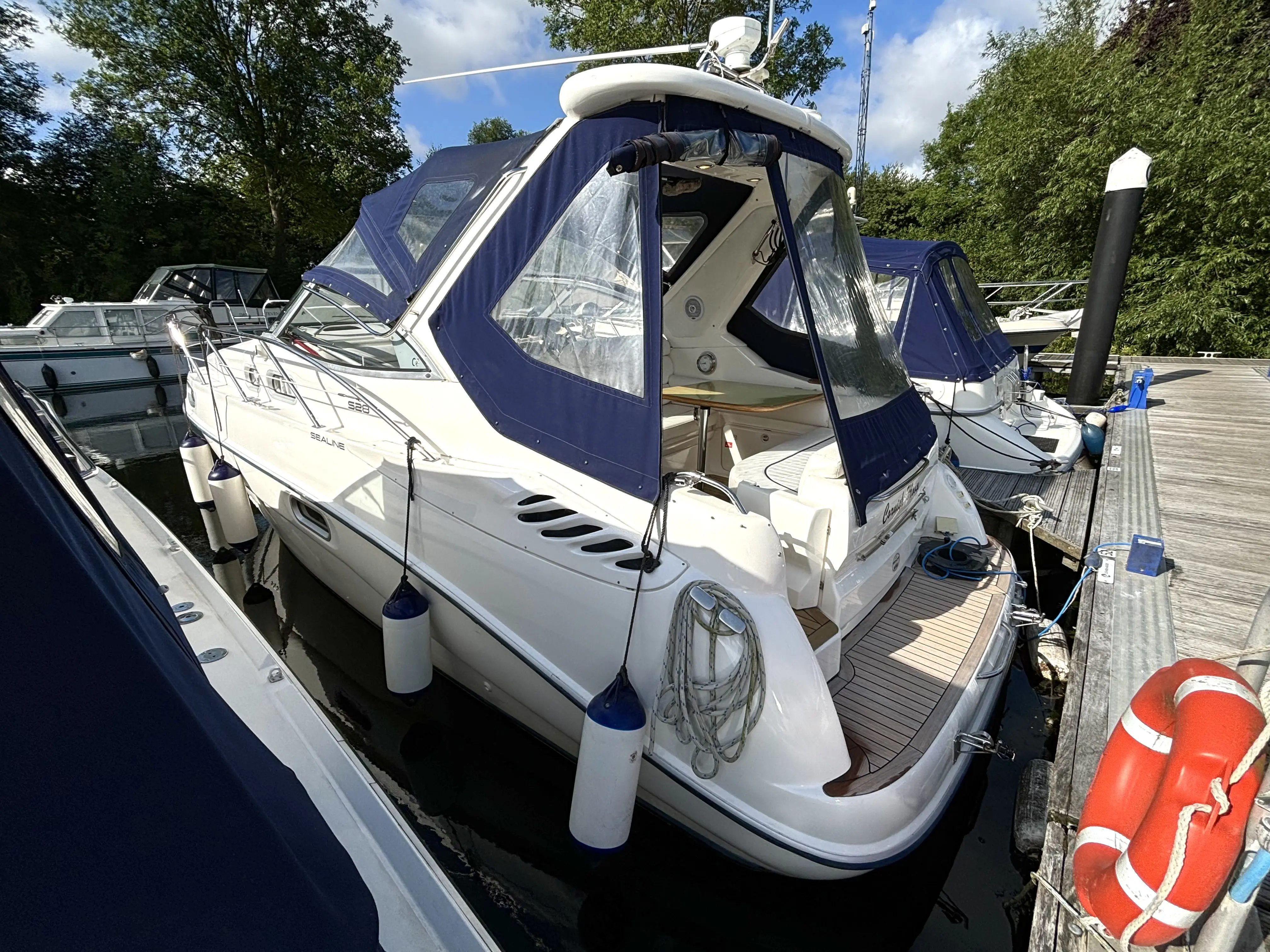 2000 Sealine s28