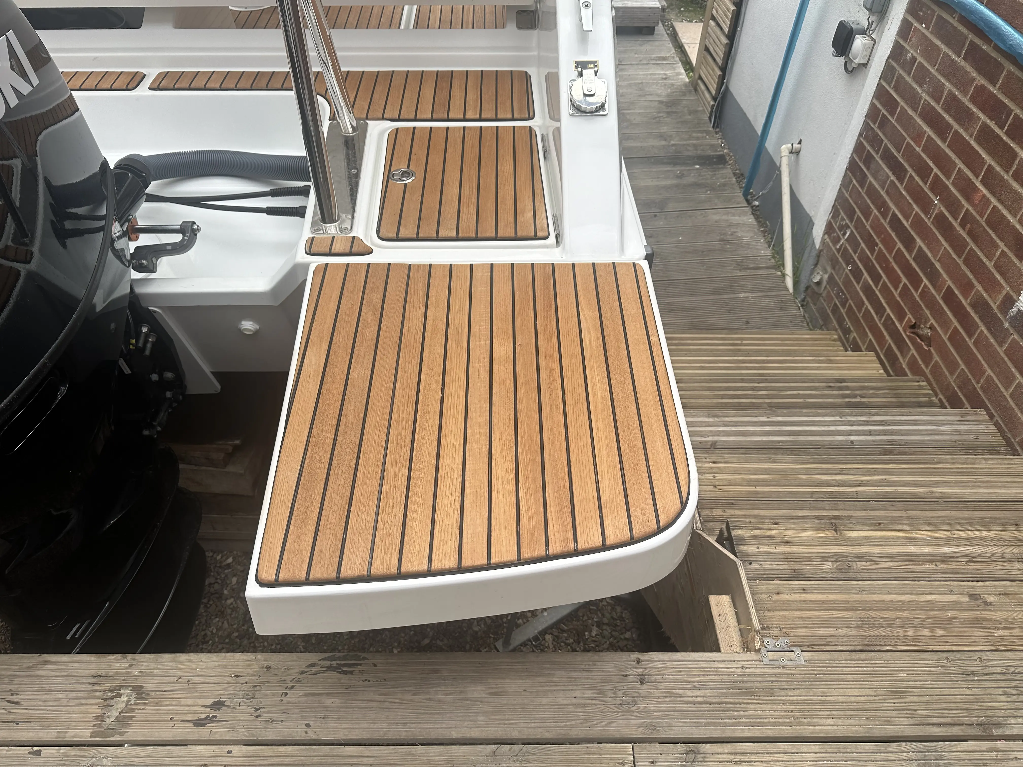 2022 Beneteau flyer 8 sundeck outboard