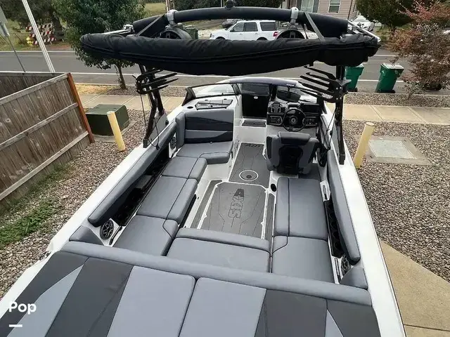 Axis Boats A225