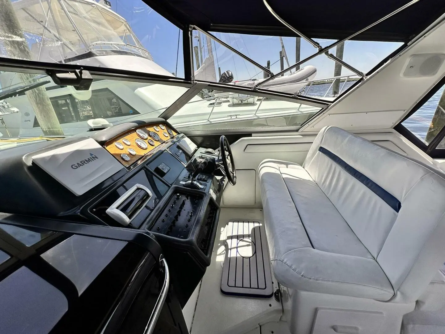 1992 Sea Ray 400 express cruiser