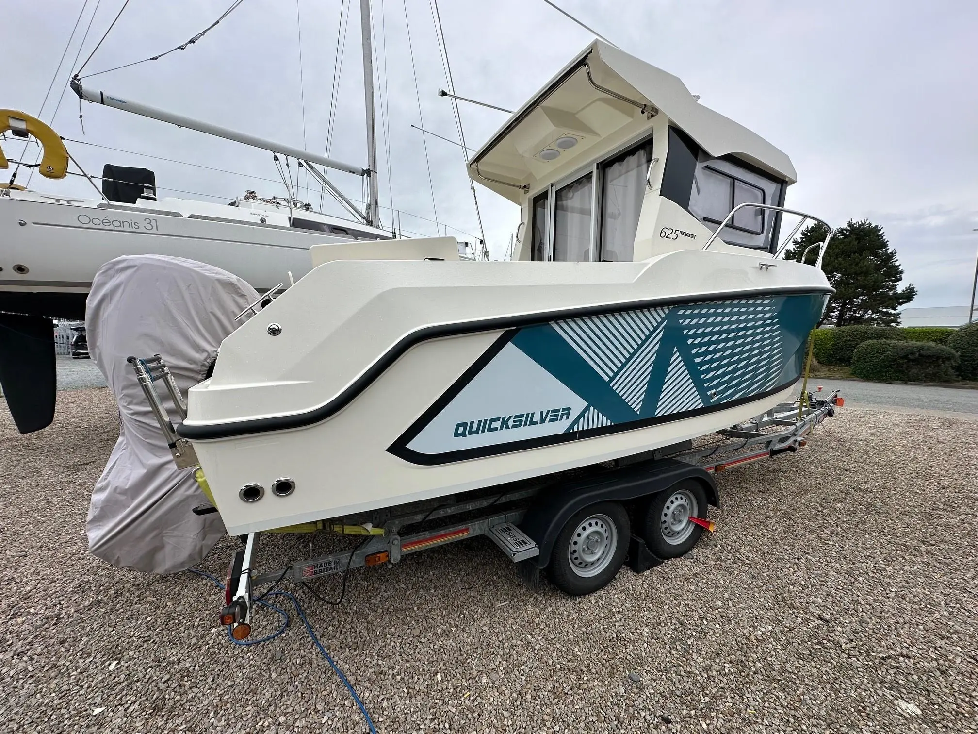 2022 Quicksilver 625 pilothouse