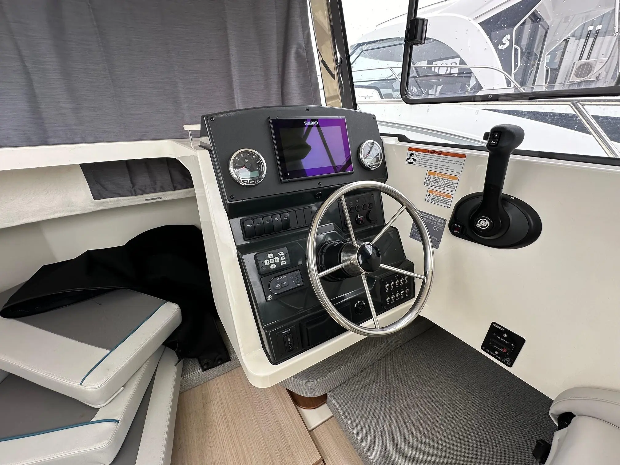 2022 Quicksilver 625 pilothouse