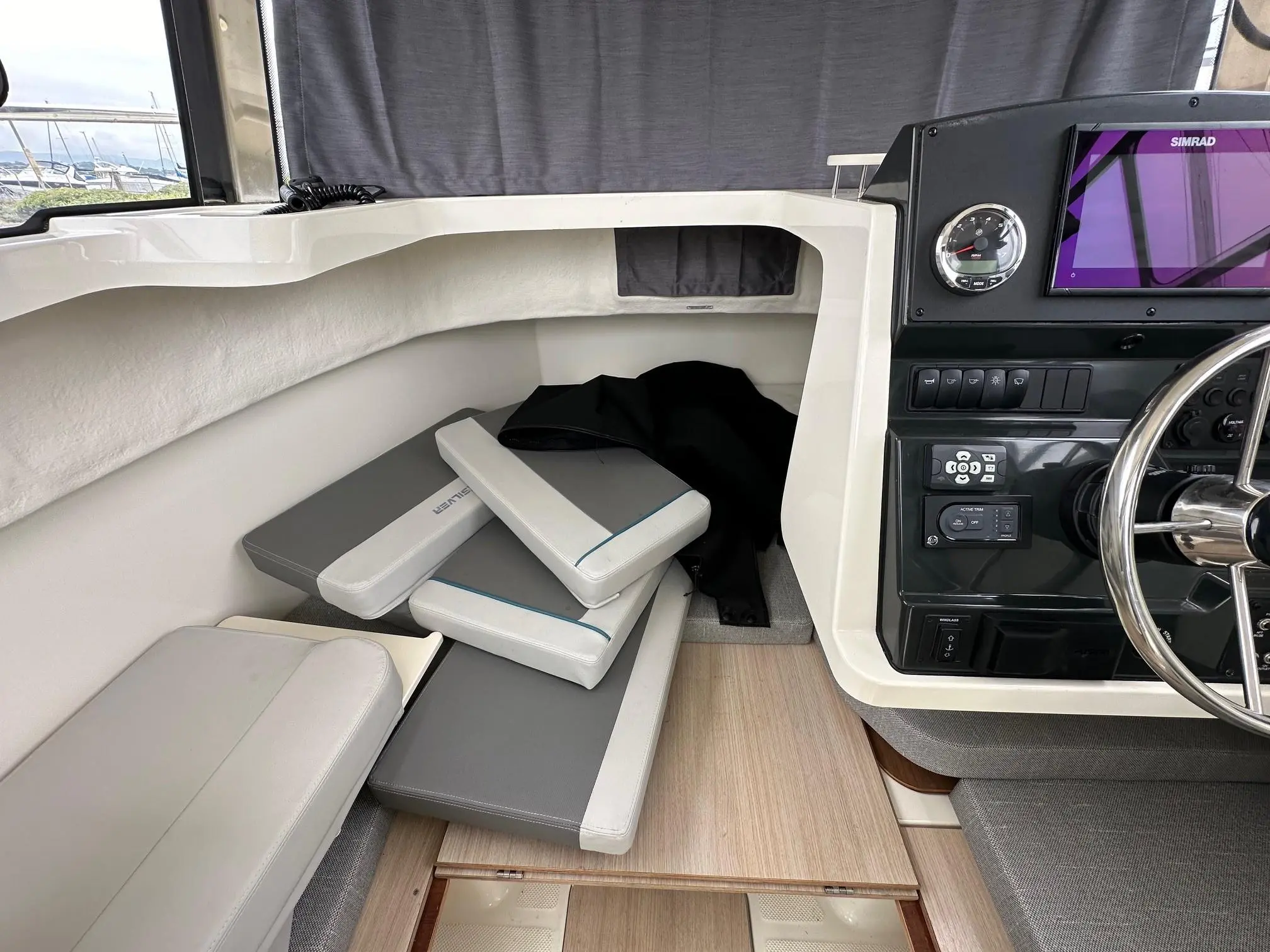 2022 Quicksilver 625 pilothouse