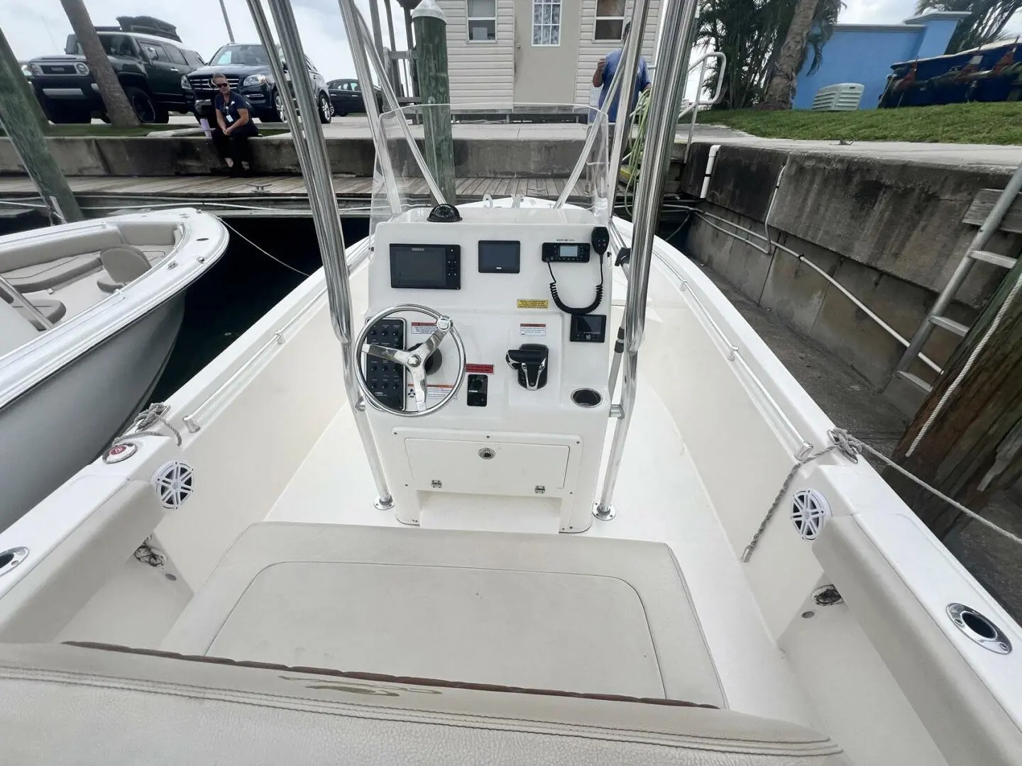 2023 Cobia Boats 22 center console