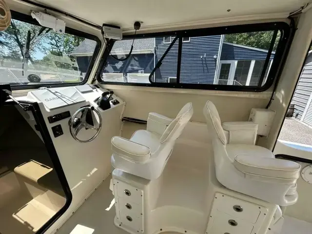 Maycraft 2700 Pilothouse