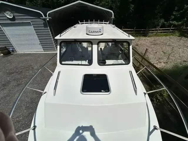 Maycraft 2700 Pilothouse