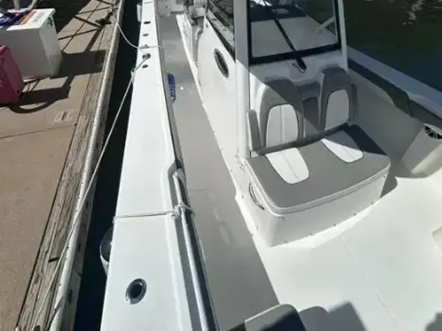 Regulator Boats 34