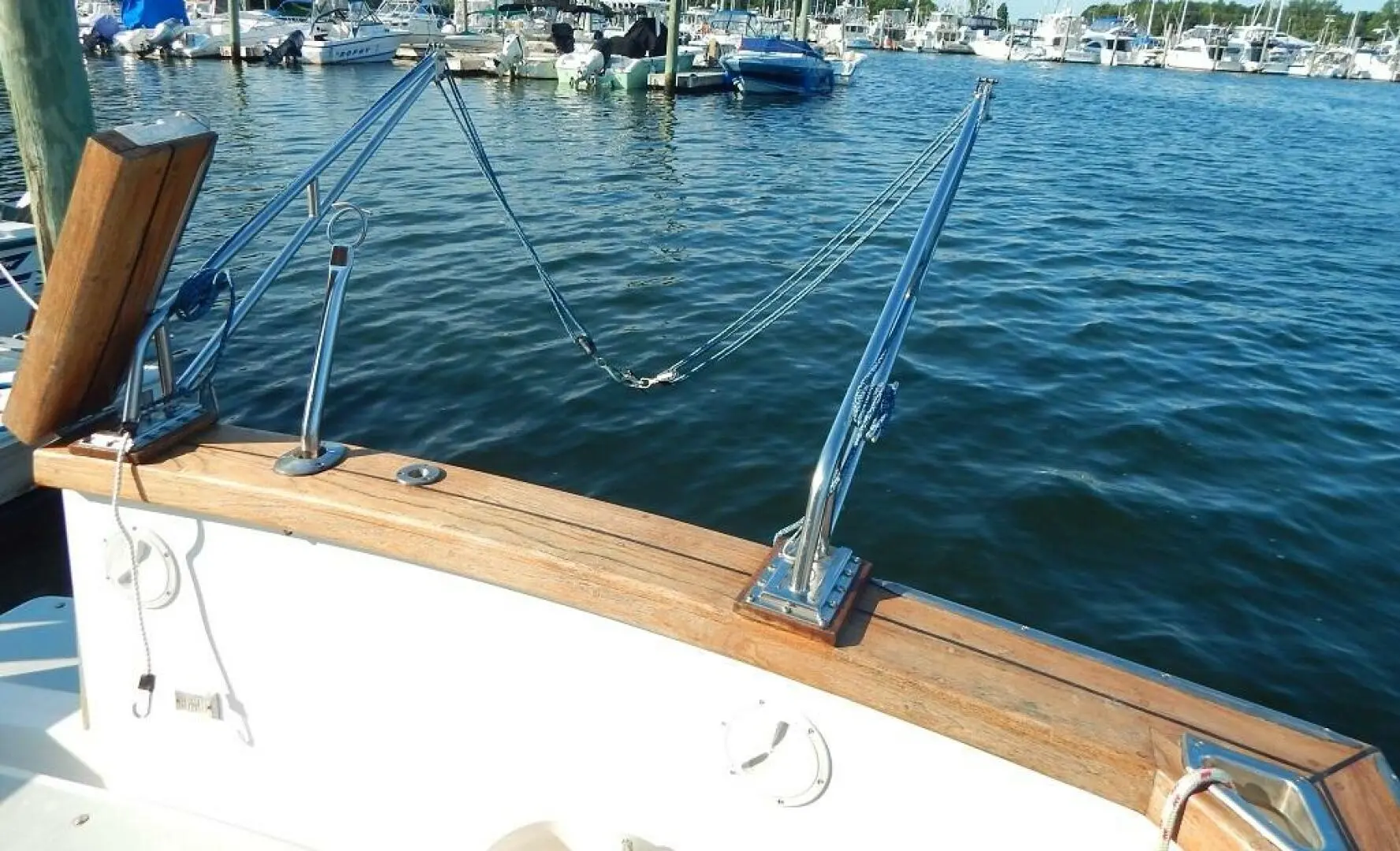 1990 Cape Dory flybridge