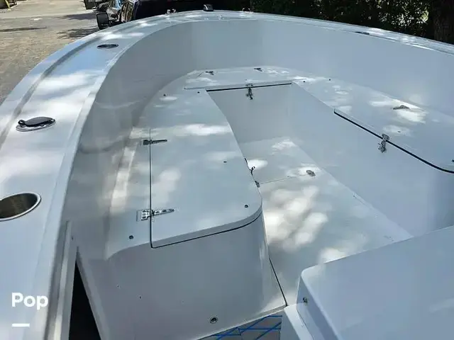 Mako 231 Center Console