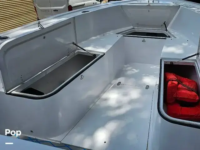 Mako 231 Center Console