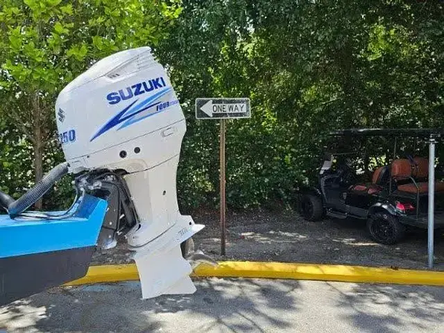 Mako 231 Center Console