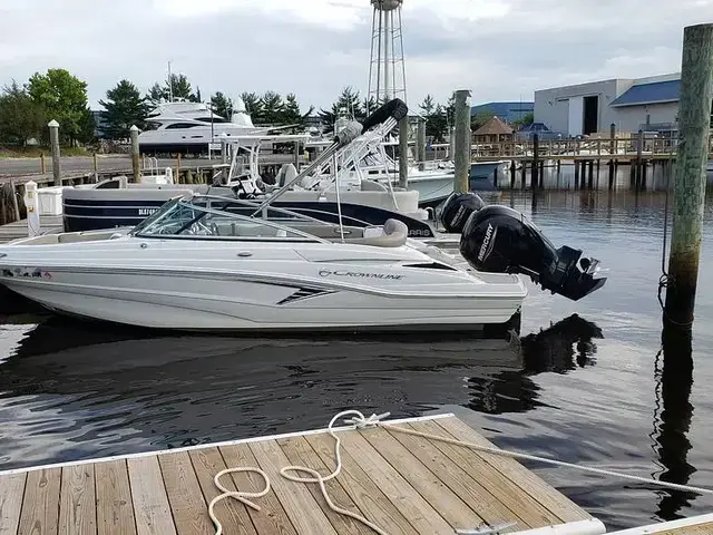 Crownline 215