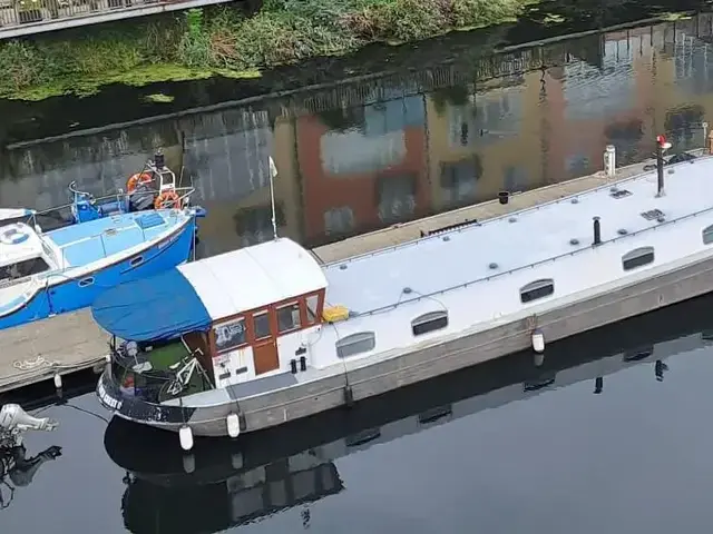 Dutch Barge 65'