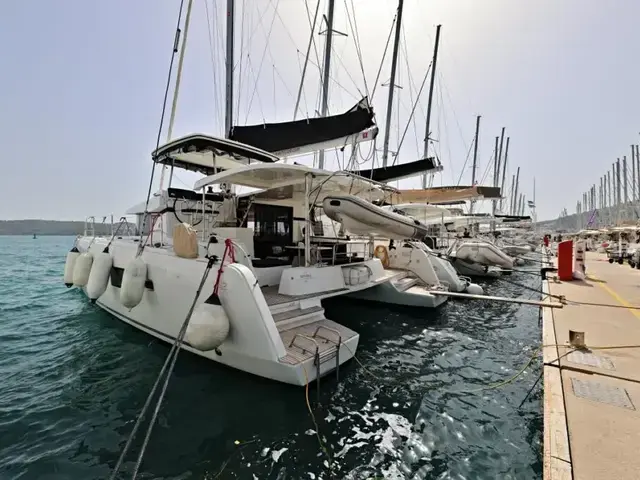 Lagoon 42