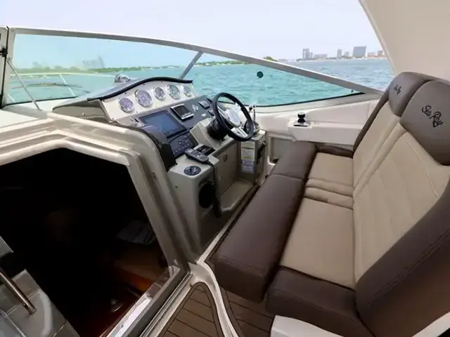 Sea Ray Sundancer 330