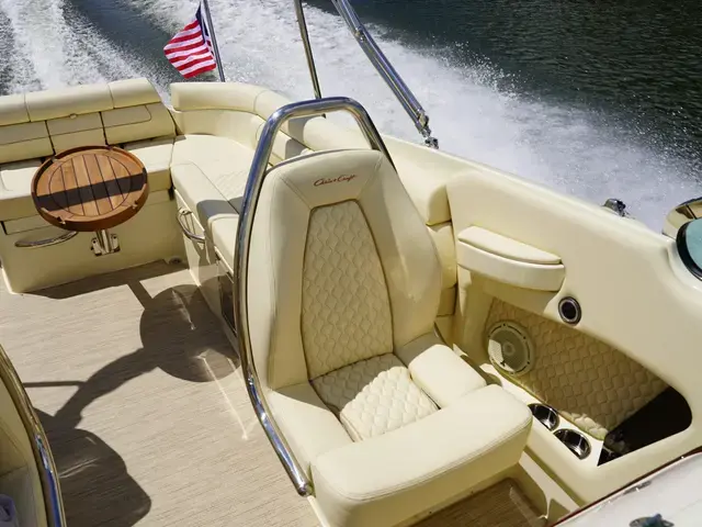 Chris-Craft Launch 28 GT