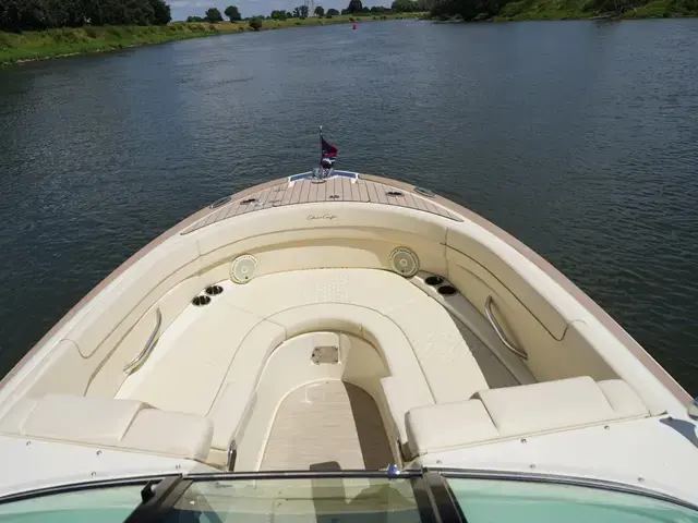 Chris-Craft Launch 28 GT