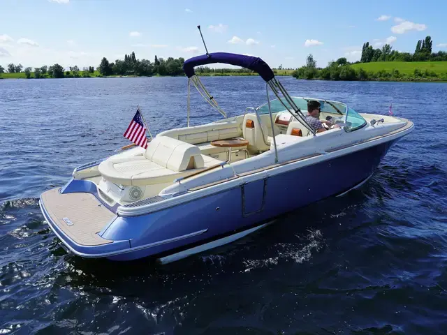 Chris-Craft Launch 28 GT