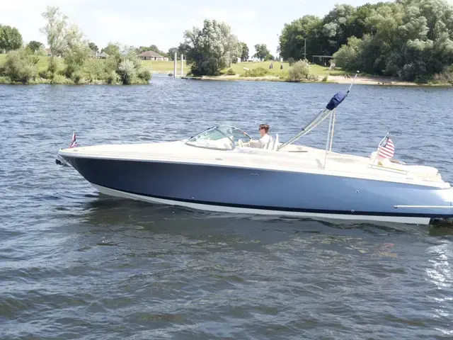 Chris-Craft Launch 28 GT