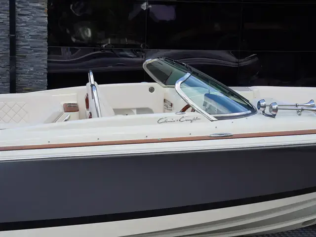 Chris Craft 27 Launch