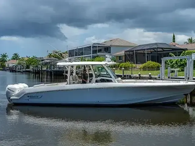 Boston Whaler 380 Outrage