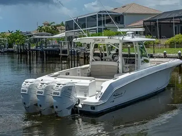 Boston Whaler 380 Outrage