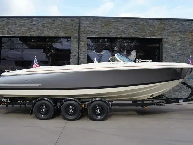 Chris Craft 27 Launch