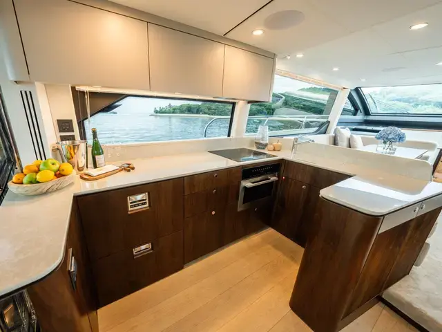 Fairline Squadron 58