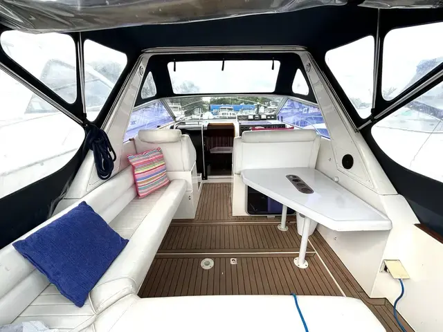 Falcon Capriole 27