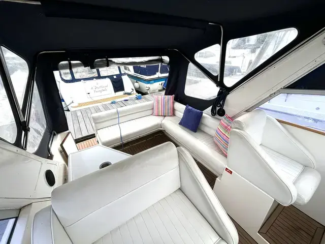 Falcon Capriole 27