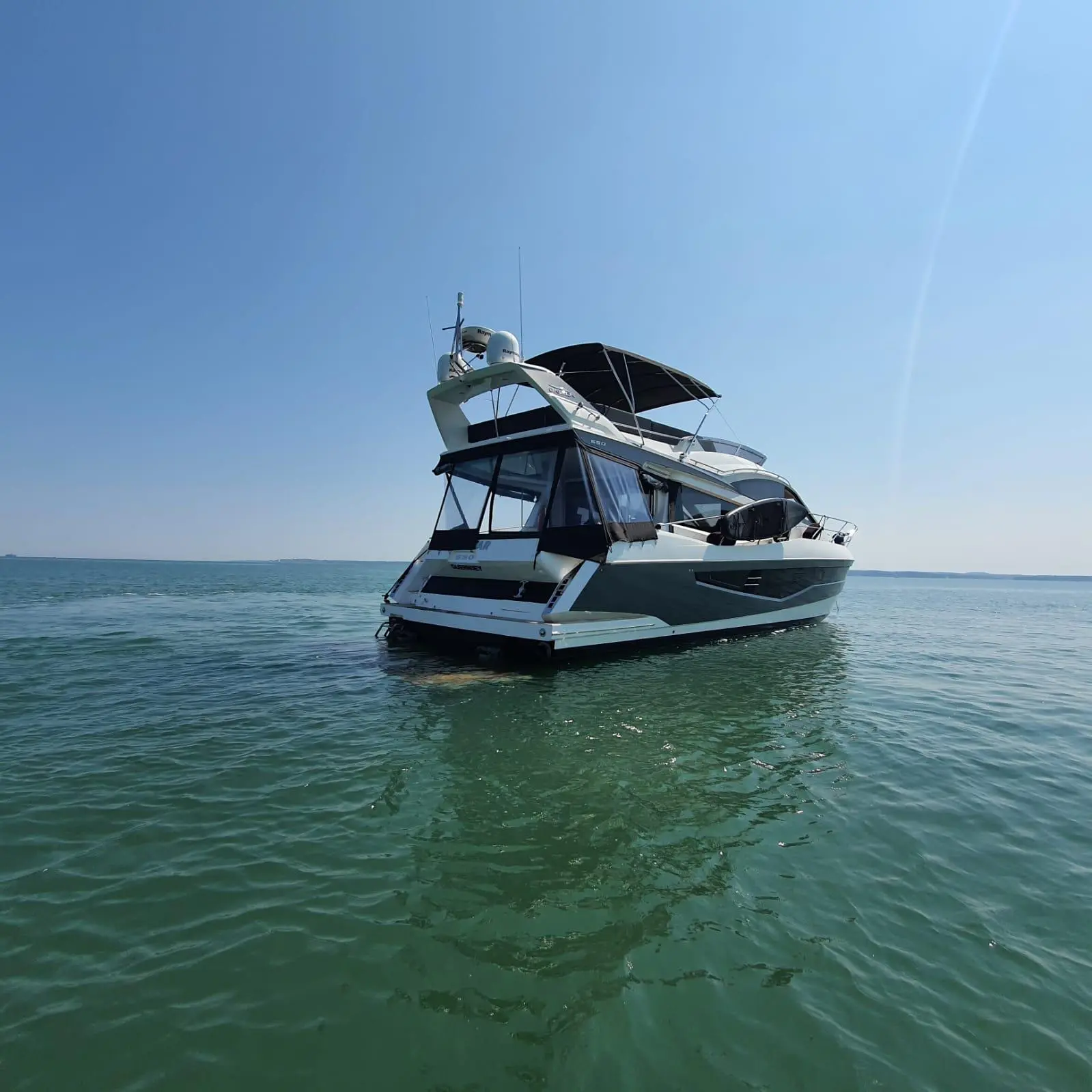 2017 Galeon 550 fly