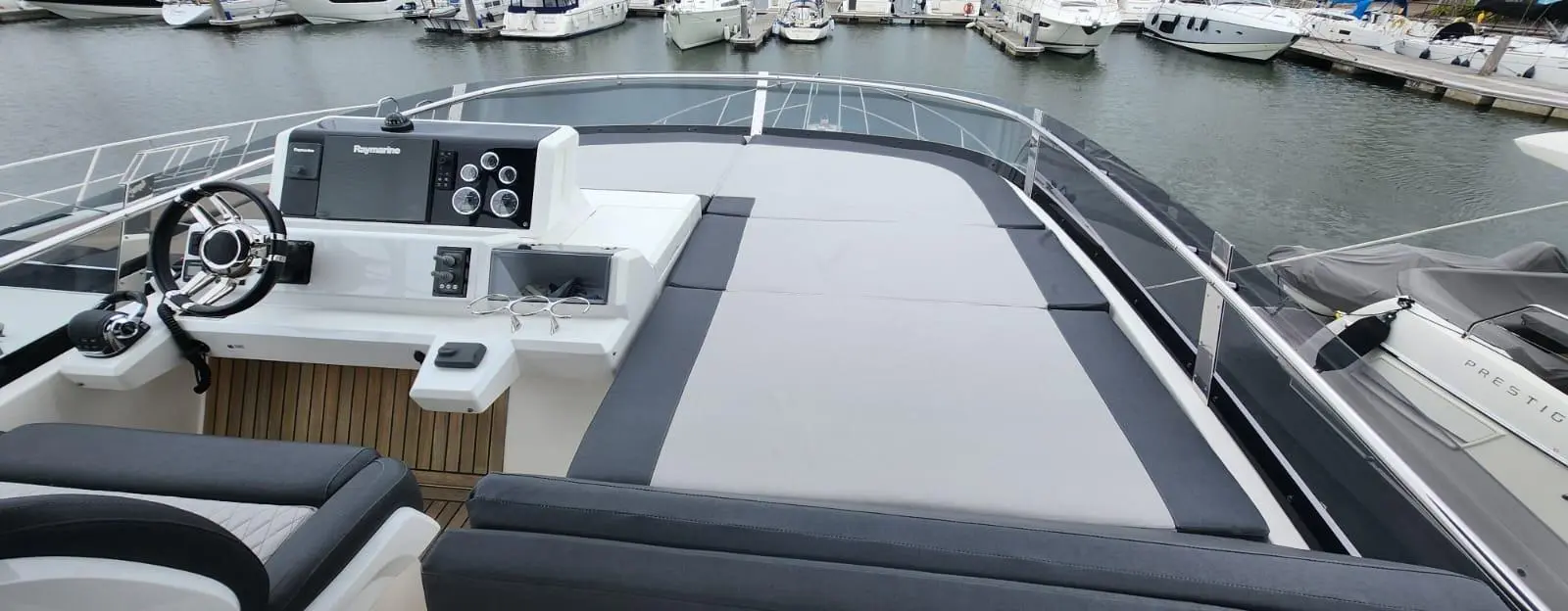 2017 Galeon 550 fly