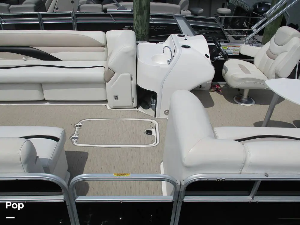 2014 Hurricane fun deck 236