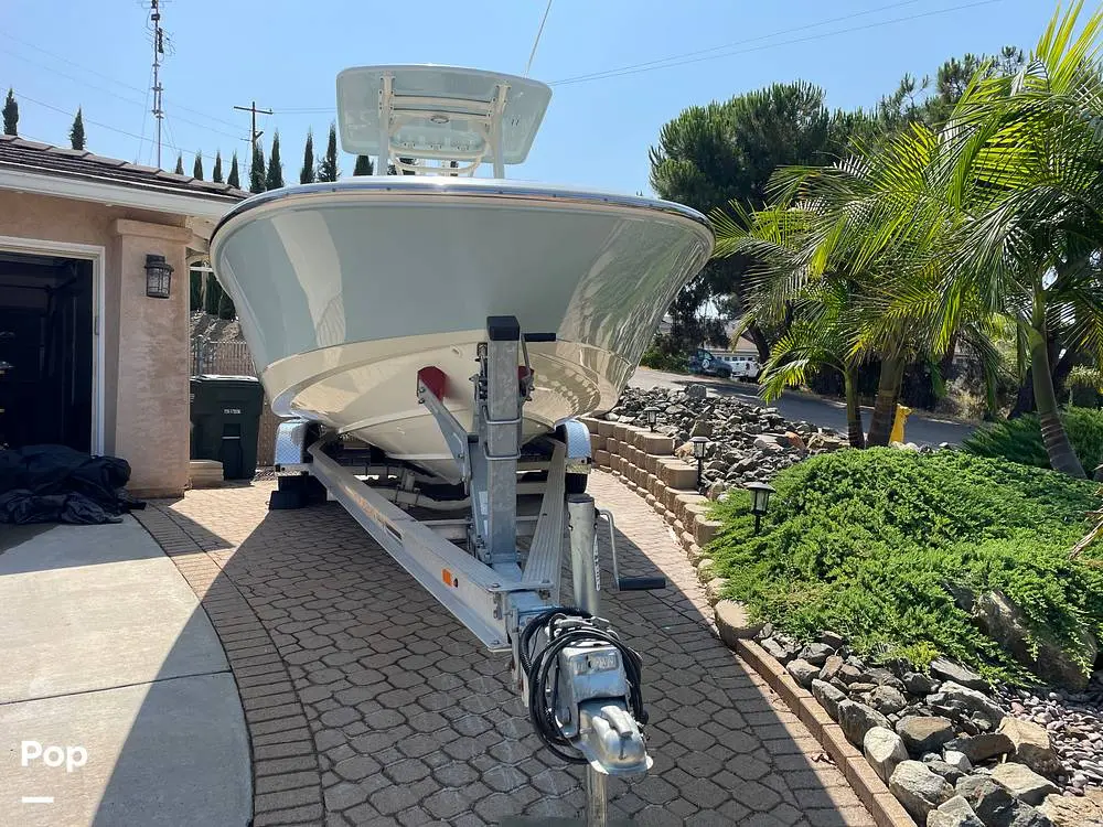 2020 Boston Whaler 240 dauntless