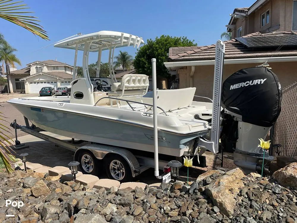 2020 Boston Whaler 240 dauntless