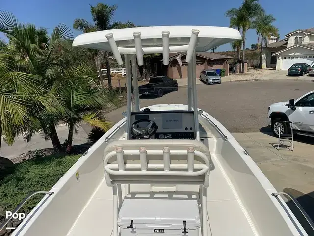 Boston Whaler 240 Dauntless