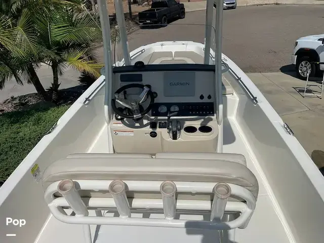 Boston Whaler 240 Dauntless