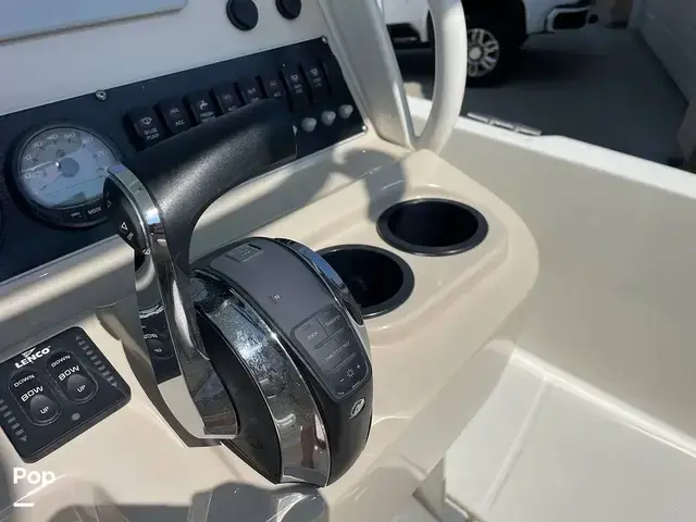 Boston Whaler 240 Dauntless