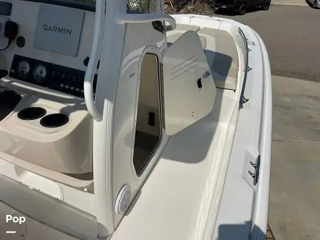 Boston Whaler 240 Dauntless