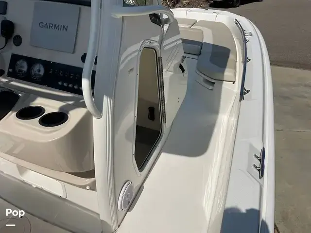 Boston Whaler 240 Dauntless