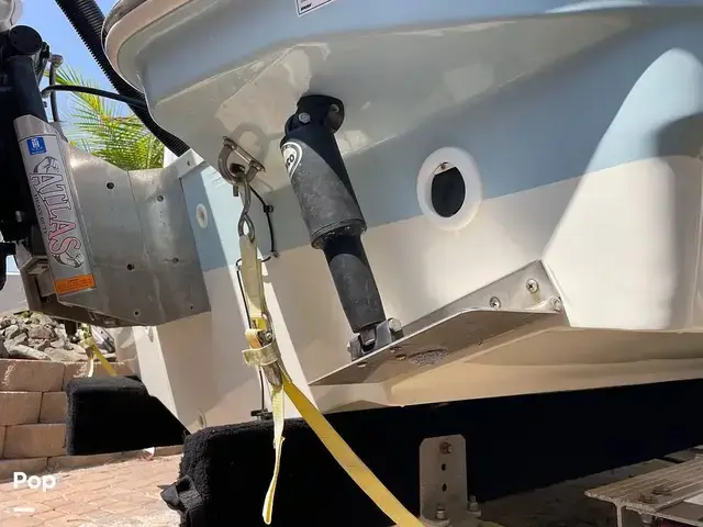 Boston Whaler 240 Dauntless