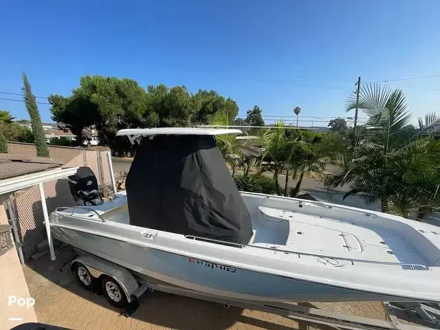 Boston Whaler 240 Dauntless